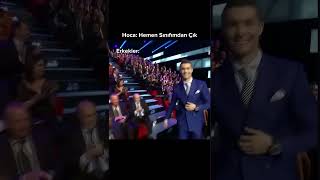 Hocanın Kızlara Sinifdan Çık Demesi O Sırada Erkeklerın Sınıfdan Çıkması Edit