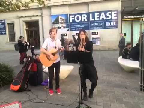 Singing 海闊天空with a American @Perth
