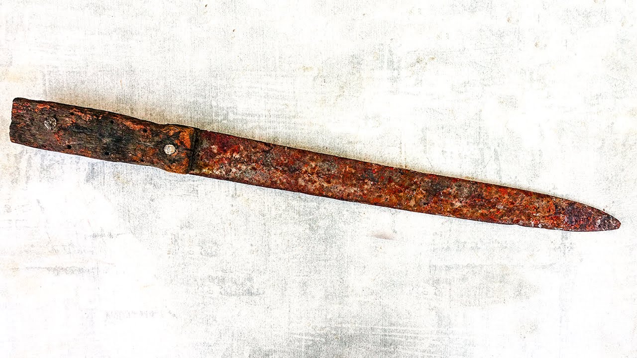 Restoration Old So Rusty Dagger - YouTube
