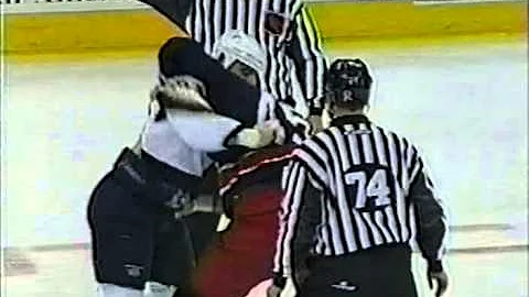 Nathan Perrott vs Jody Shelley