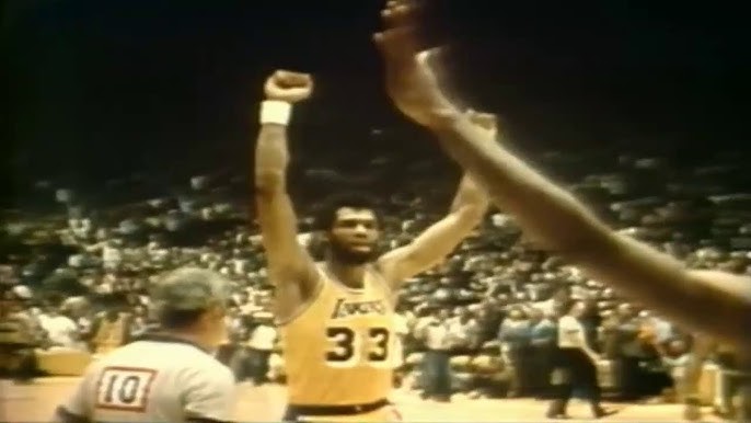 Why Lew Alcindor and the Milwaukee Bucks started the 1971 NBA playoffs in  Madison – thereporteronline