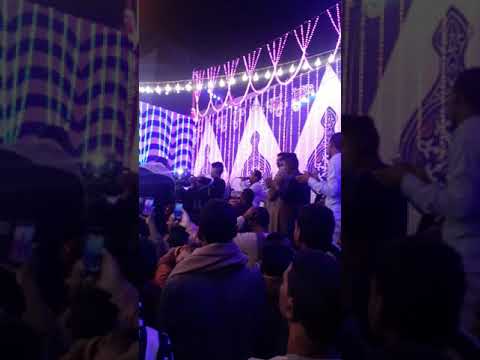 الفنان محمد الأسمر بيغني متبعش المياه في حاره الساقلين