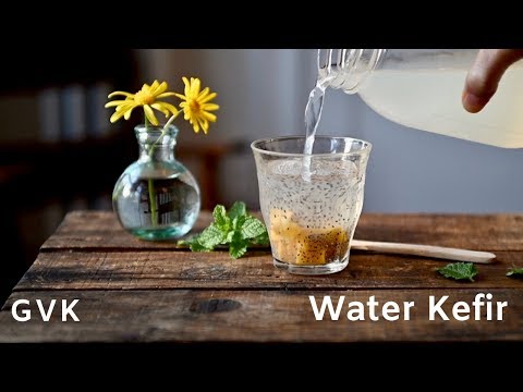 water-kefir-(dairy-free-probiotic-drink)