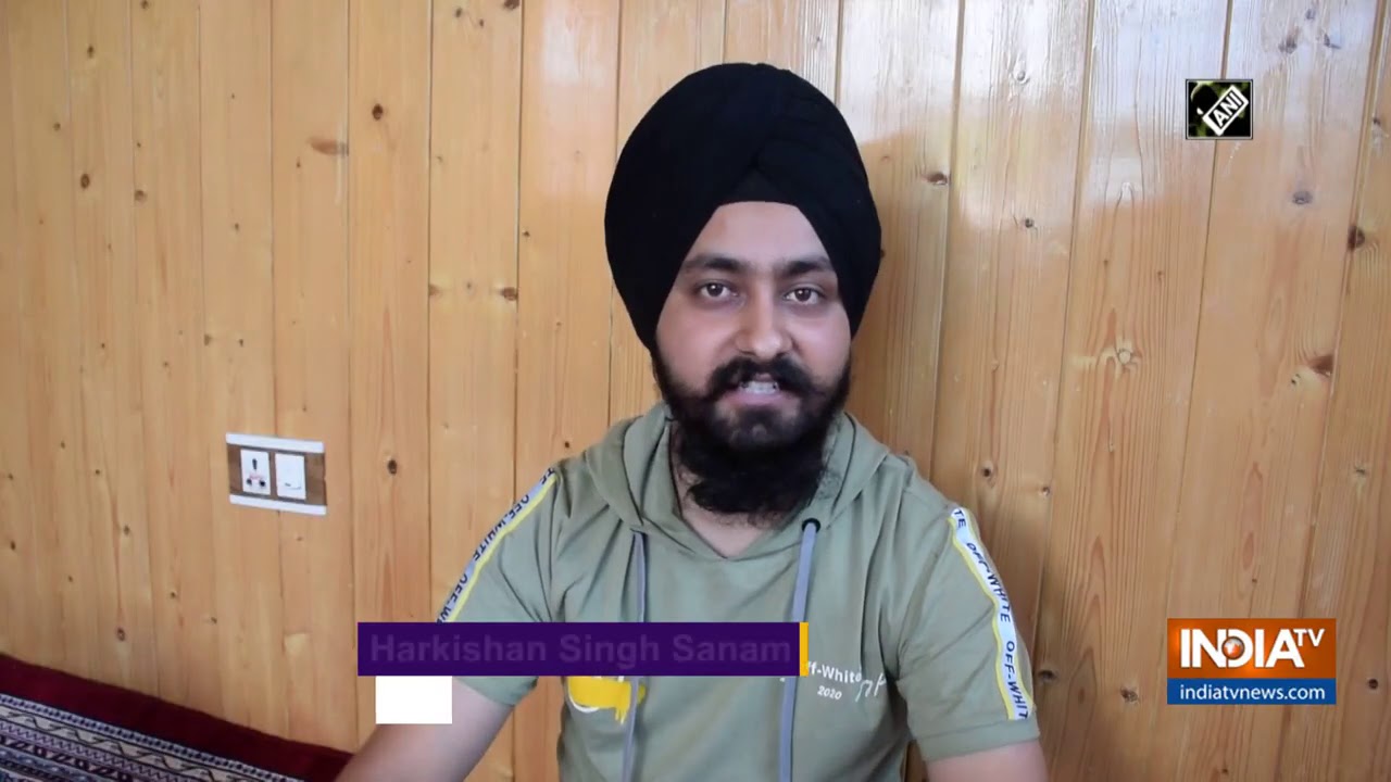 A Sikh from Kashmir Valley becomes music session overnight