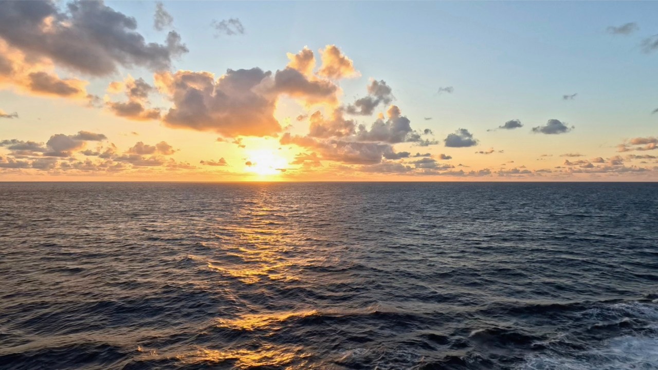 クルーズ】西アフリカ沖のサンセット ＃サンセット#sunset #クルーズ