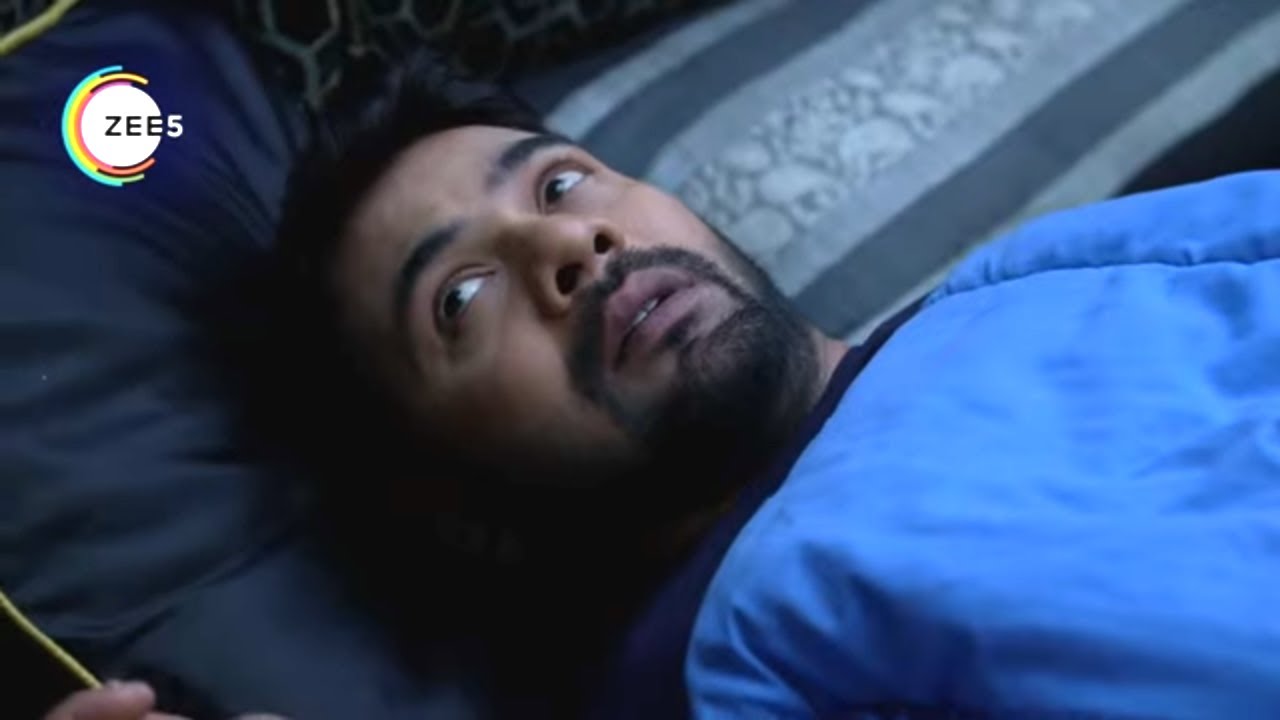 Snake in Abhi’s room | Kumkum Bhagya | Ep 985 | Webisode | Zee TV