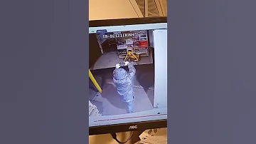 Грузчика в пятёрочке раздавило пивом