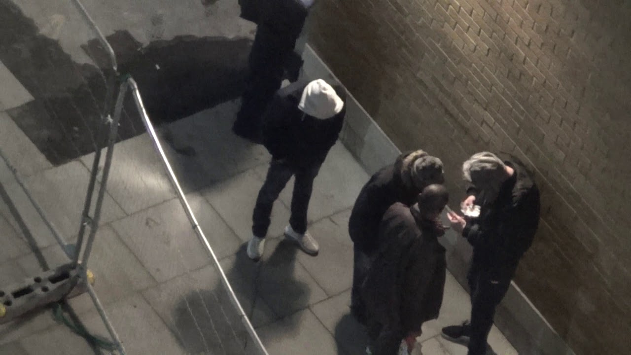 2017-12-04 Artizan Street - Drug dealing