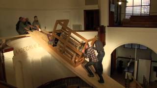 Det nye spillebord til Jerusalemskirkens orgel ankommer