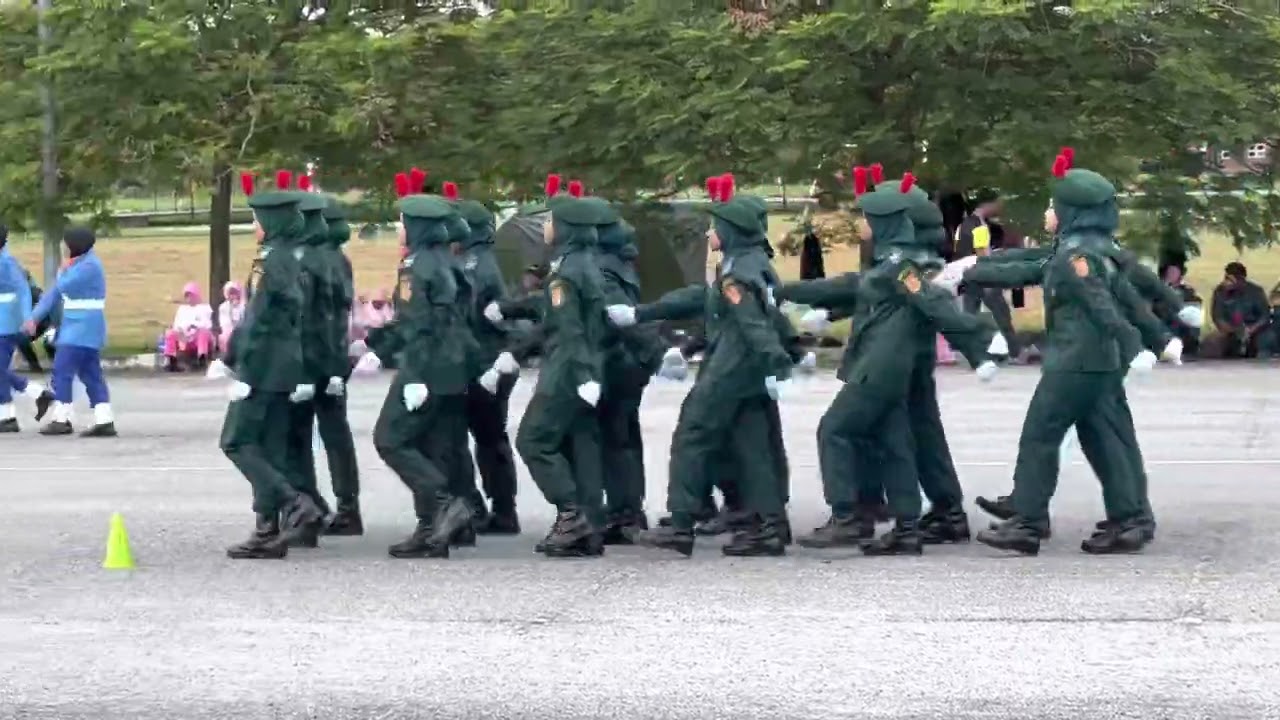 Pertandingan kawad kaki 2022 - KRS