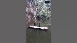 Budak suara power nyanyi dekat tasik !! Viral