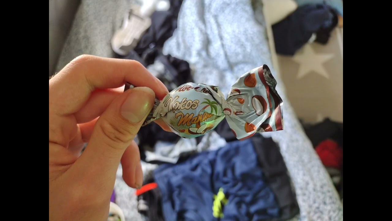 Nöt-creme godis (Skrik varning) (Alla tre står Nöt-creme på chokladen)