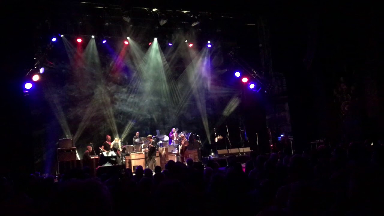 Tedeschi Trucks Band W Luther Dickinson Statesboro Blues Beacon Theatre Nyc 10112017 