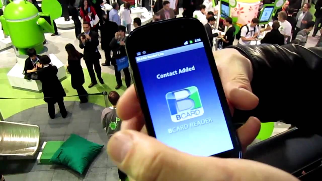 Google Nexus S reading a badge with NFC at MWC 11