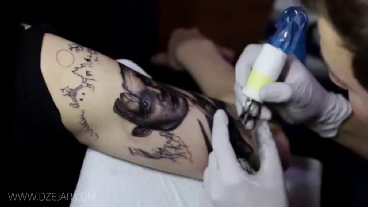 Edward scissorhands tattoo timelapse portrait / džej Ãr youtube