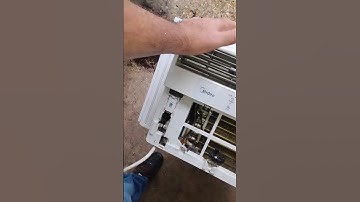 Window Unit Leaking Out The Front (Down the Wall) #productreview #midea #windowac