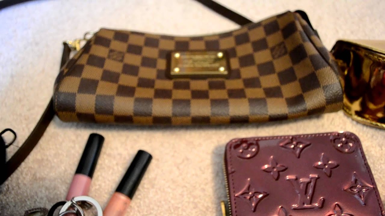 What fits inside a Louis Vuitton Eva Clutch bag? What&#39;s inside my Eva purse? Have a look! - YouTube