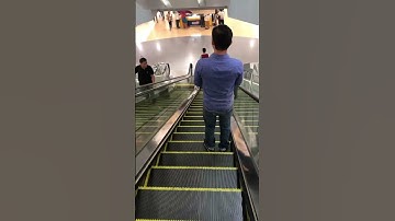 Going down #escalator #shorts #viral #trending