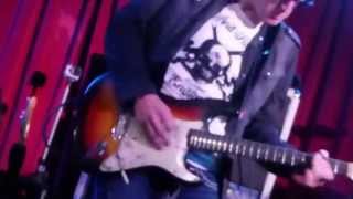 Joe Bonamassa covers Jimi Hendrix&#39; Are You Experienced. Bonatube 2013