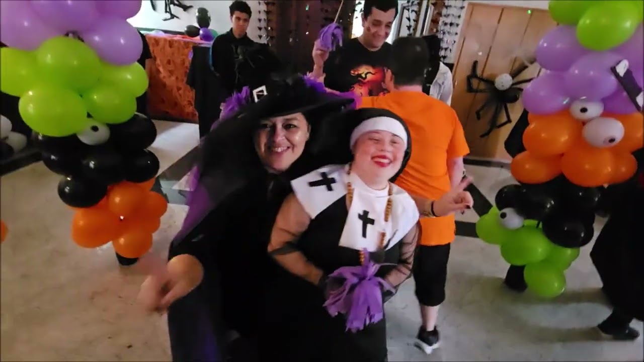 :: Festa de Halloween - Escola de Educação Especial 
