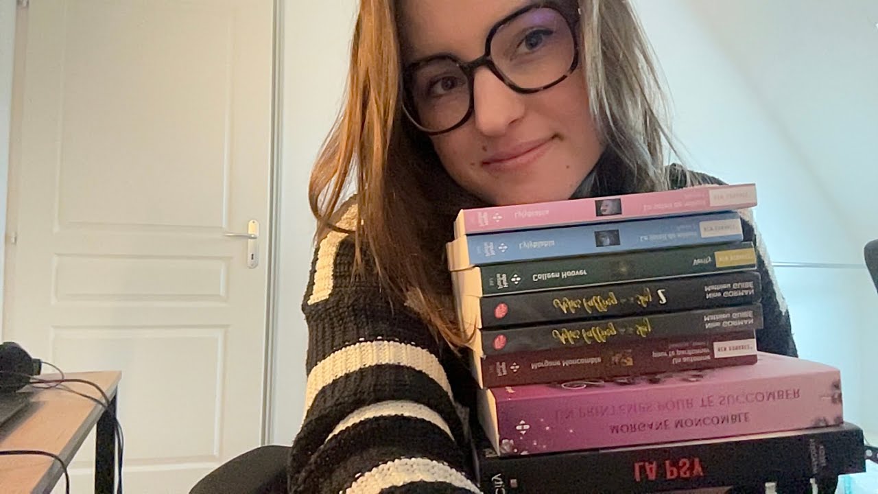 ASMR - MES LIVRES PRÉFÉRÉS 📖🩷 (chuchotement proche du micros + tapping)