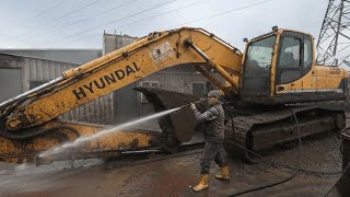 Cleaning a Muddy Excavator That Couldn’t Move | Satisfying Heavy Equipment Wash 💧