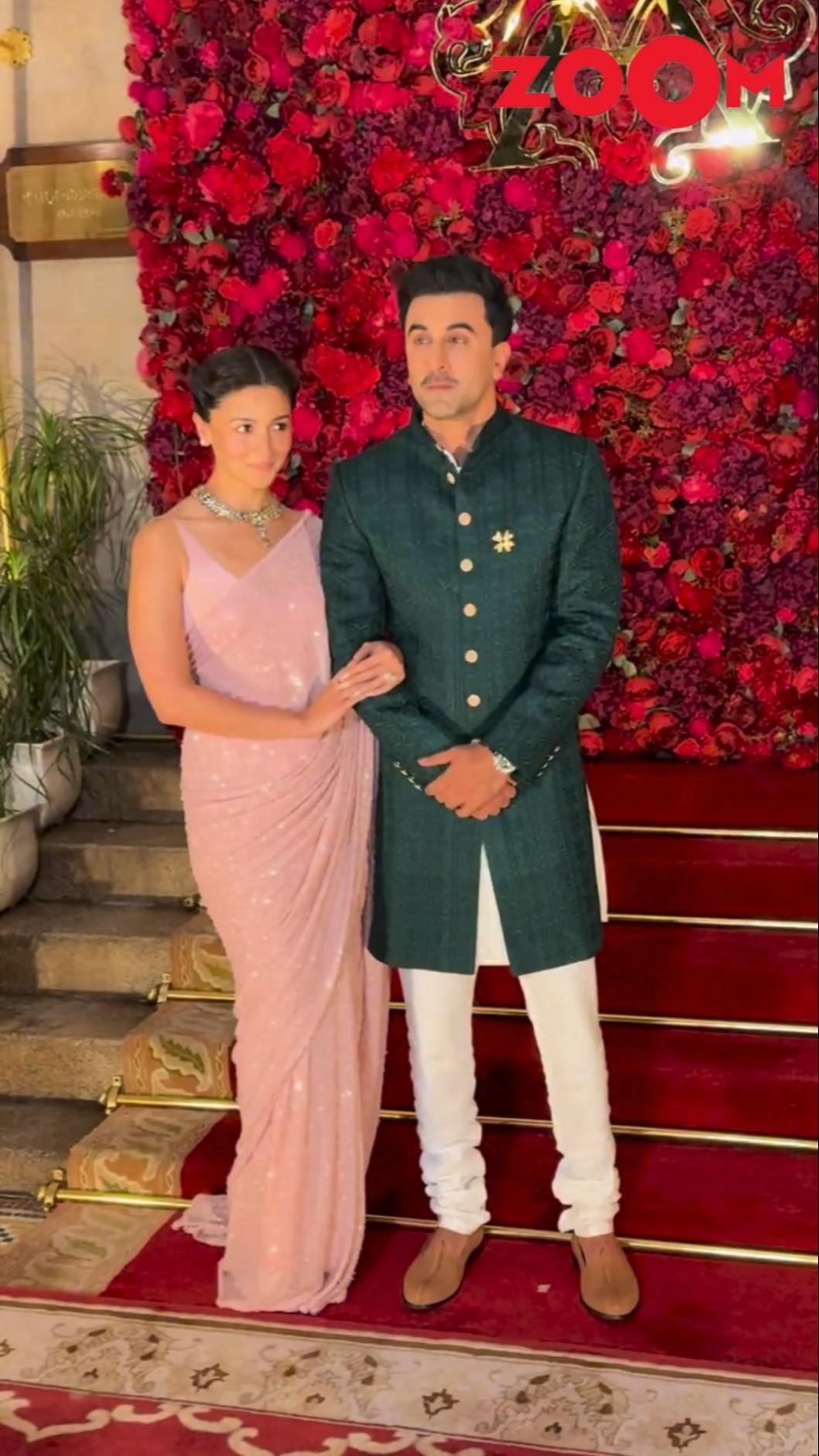 Alia Bhatt \u0026 Ranbir Kapoor's ADORABLE moment at Aadar Jain-Alekha Advani wedding #ranbiralia #shorts