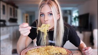 EATING 10 PACKAGES OF NOODLES!! Also reads my insta dm's for u ;)