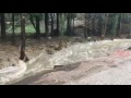 Ref:-uUhcE3cdbA Inondations dans le tarn : quand un mur s'effondre en raison du d�bordement de la rivi�re thor�