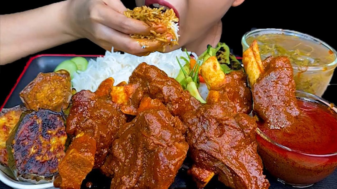 MUKBANG EATING||SPICY MUTTON CURRY, FRIED THAI EGGPLANTS, GREEN CHILL & WHITE RICE