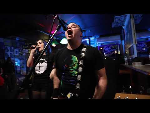 Tsunami Bomb - Naysayers (Official Music Video)