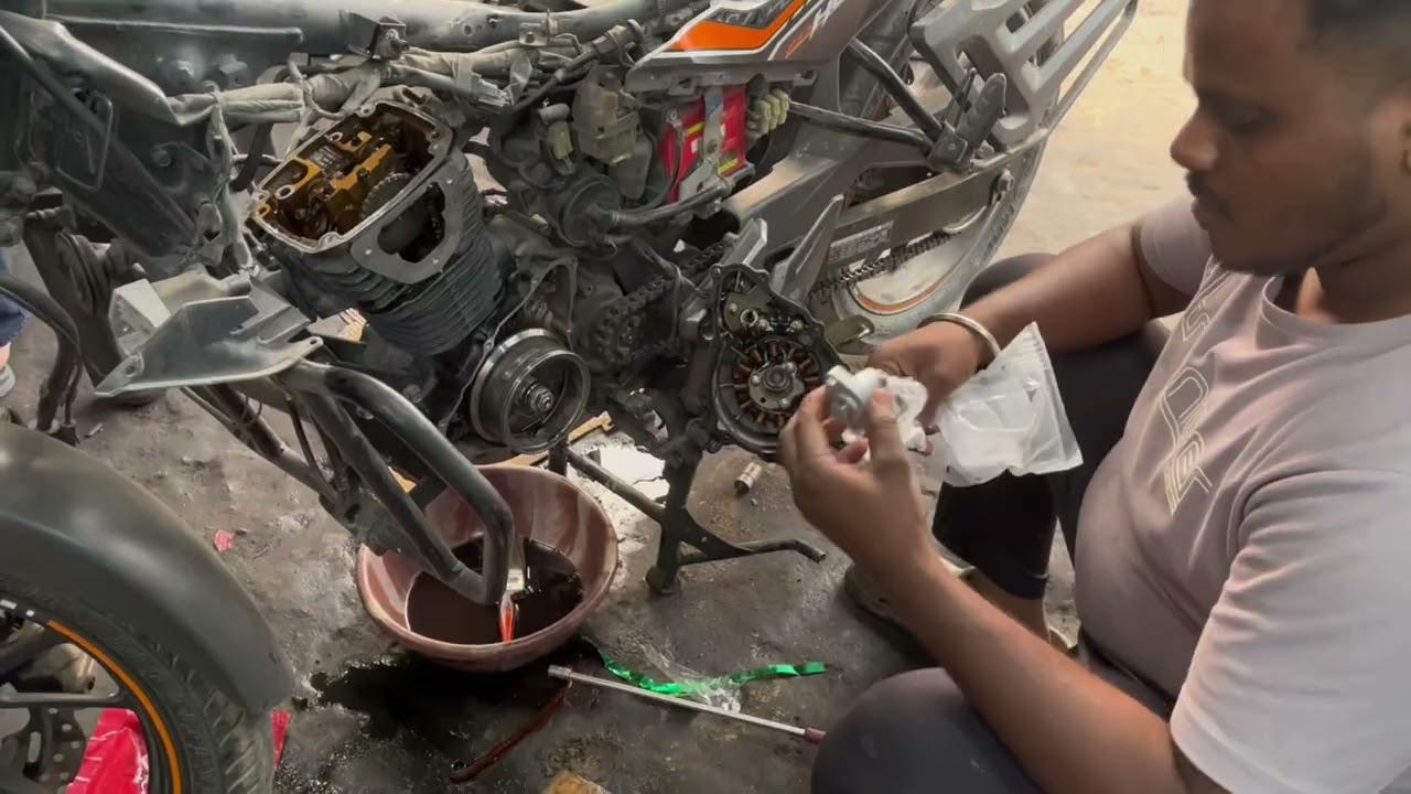 Honda Hornet 160 BS-4 | Major Service | Timing & Clutch Assembly Change