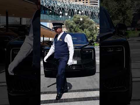 Rolls Royce Chauffeur #life #fun #discover #dubai #shorts #luxury #car #rollsroyce #subscribe