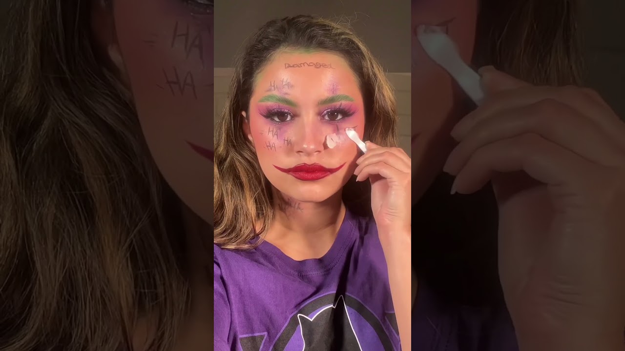 Double cleansing with Farm Rx during spooky season. ✨🎃 @evalisa.s 