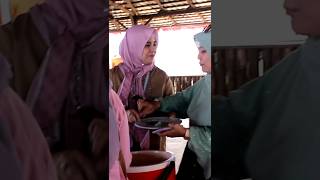 Artis Risty Tagor Cobain Makanan Sunda/Kota Garut