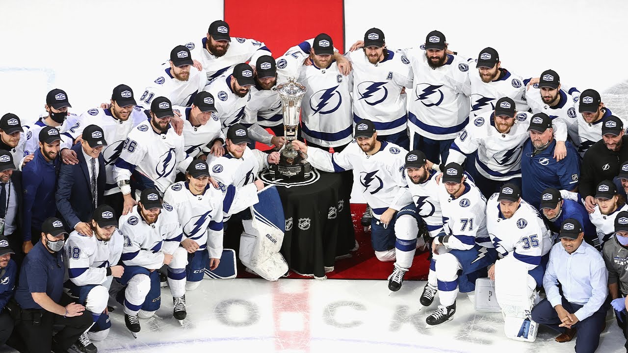 Tampa Bay Lightning accept the Prince of Wales Trophy as Eastern Conference Champions - YouTube