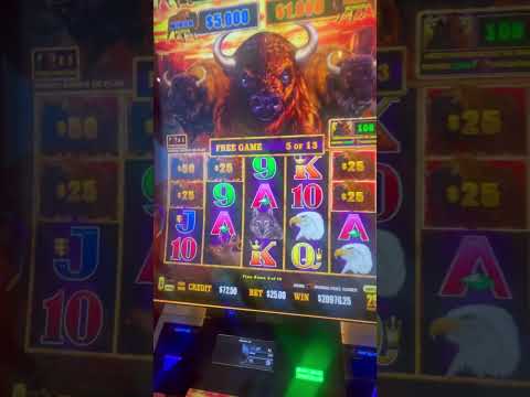 California Hotel & Casino walk through the retail shops