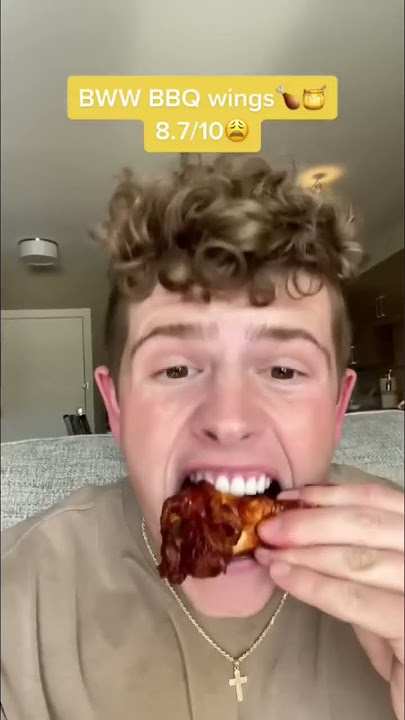 Buffalo Wild Wings VS Wing Stop! (Food Battle) #shorts #wings #challenge