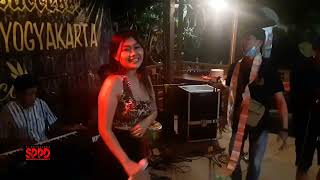 FITRI ANANDA // SATRU 2