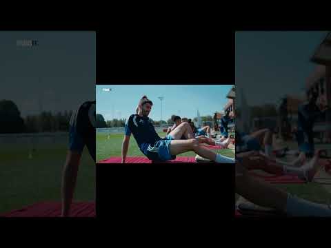 Pierre Lees-Melou se prend pour un prépa physique 🤣 #PierreLeesMelou  #parisfc #ligue1