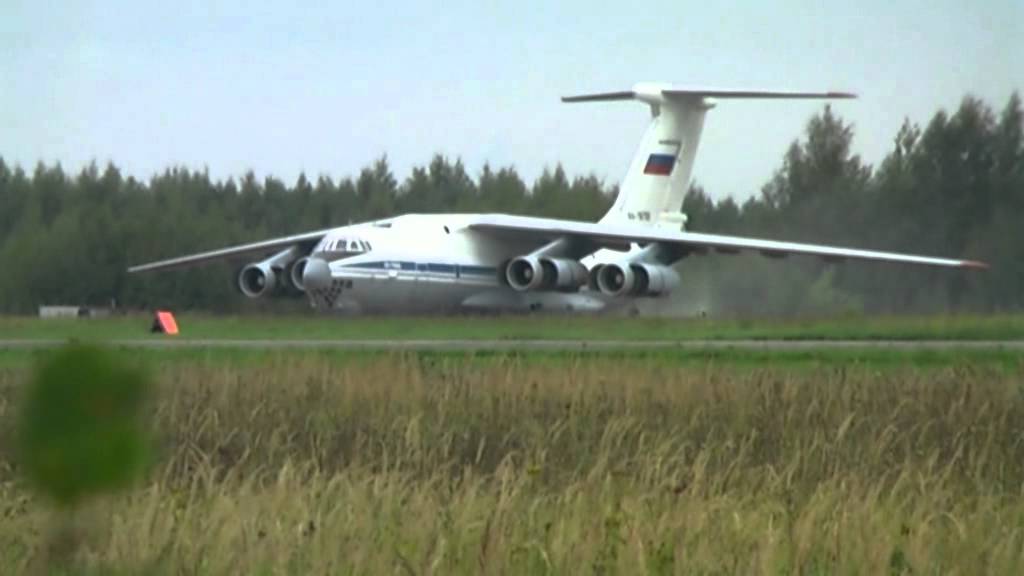 Гонка двигателей самолета