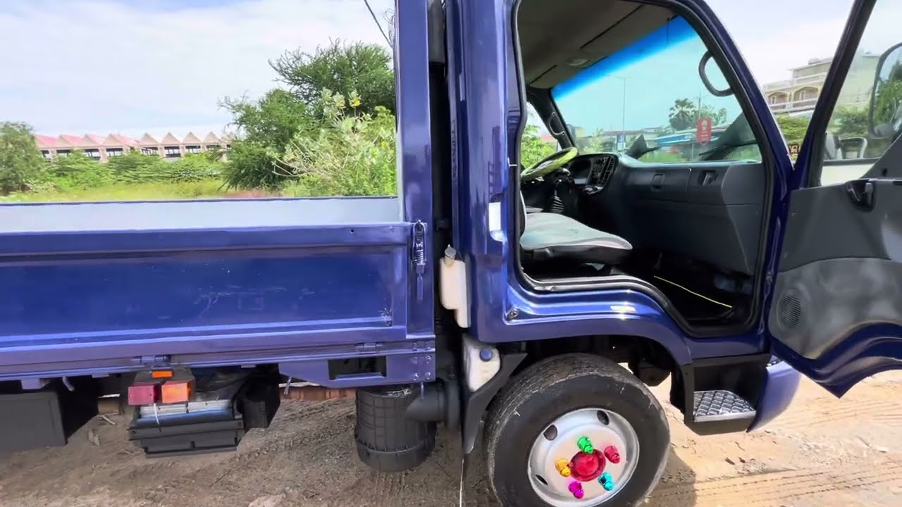 ឡានលក់ ហុីយុនដាយពីរតោនកន្លះឆ្នាំ05ក្រដាស់ពន្ធតំលៃ14800$ចរចារ012219199 069219199 0712219199។