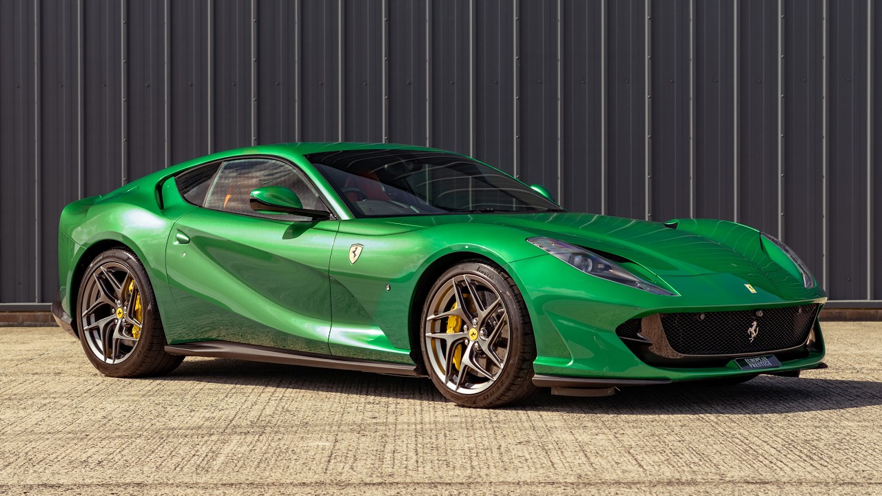 2021 Ferrari 812 Superfast - Green Jewel - Walkaround (4K) - YouTube