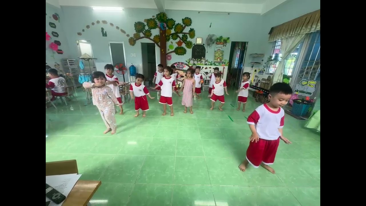 Demo múa trung thu lá 1