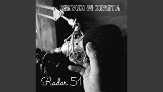 Senyum di Kereta