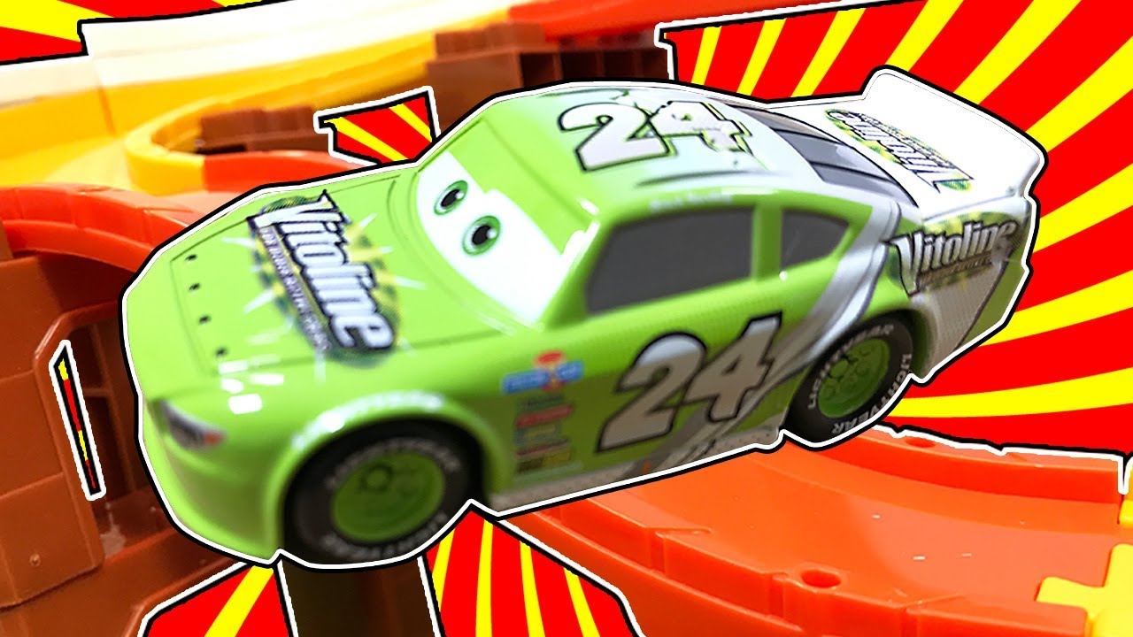 カーズ3 映画クロスロードのトミカ 12月新発売 ブリックヤードレイ