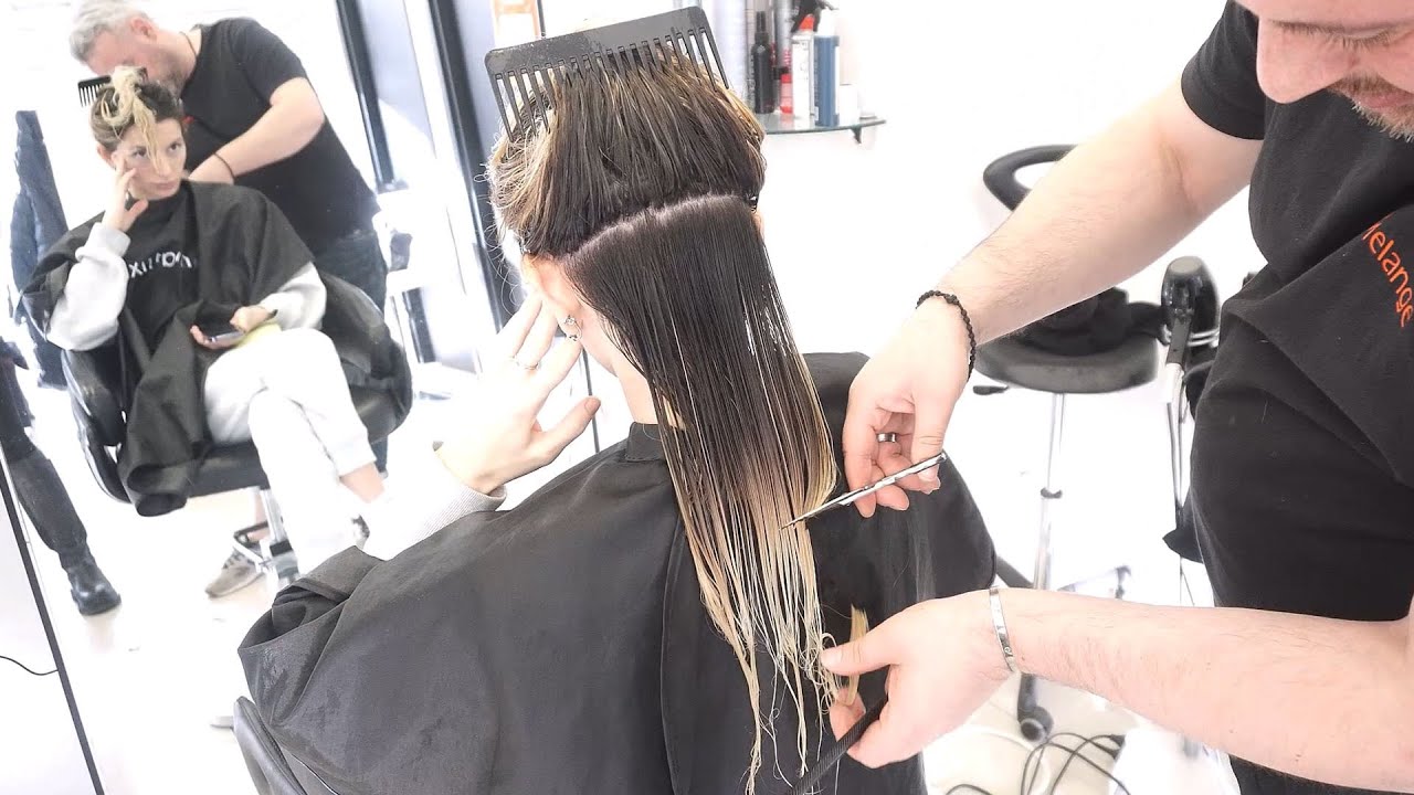 AMAZING HAIRCUT - Blunt Shoulder-Length Blonde Bob Haircut