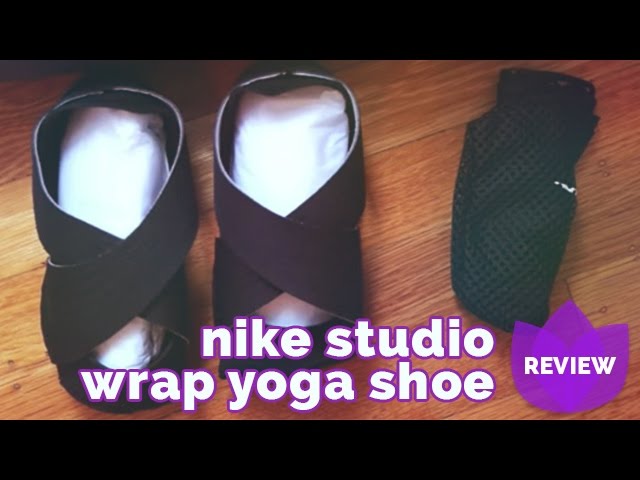 brutalt rigtig meget Uforglemmelig Nike Studio Wrap Review: Nike Yoga Shoes (Nike Bar Method and Nike Ballet  Shoes) - YouTube