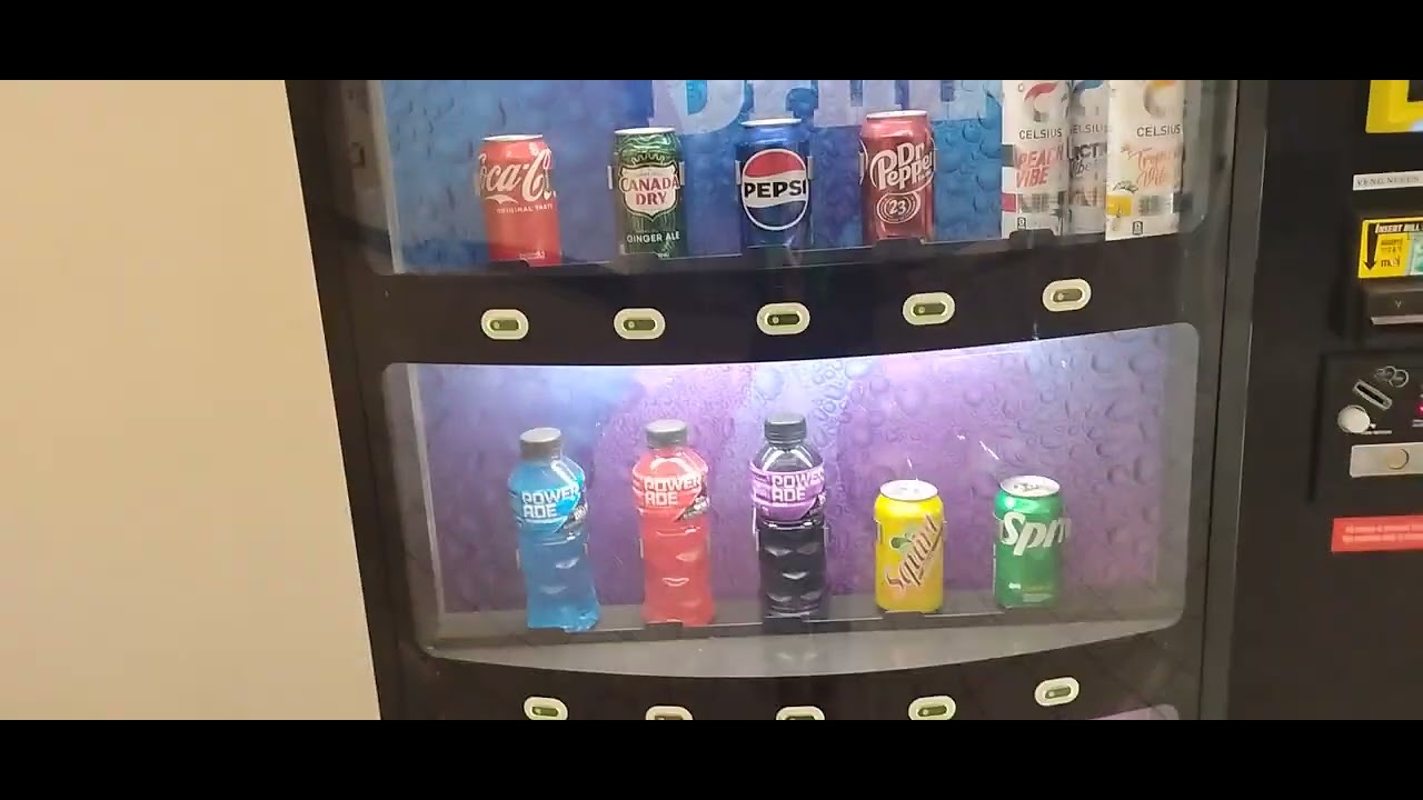 Vendo V-MAX 721 Vending Machine @Boulevard Mall - Las Vegas, NV USA ...