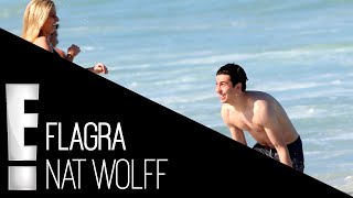 Flagra Nat Wolff Curte A Praia De Copacabana Com Loira Misteriosa